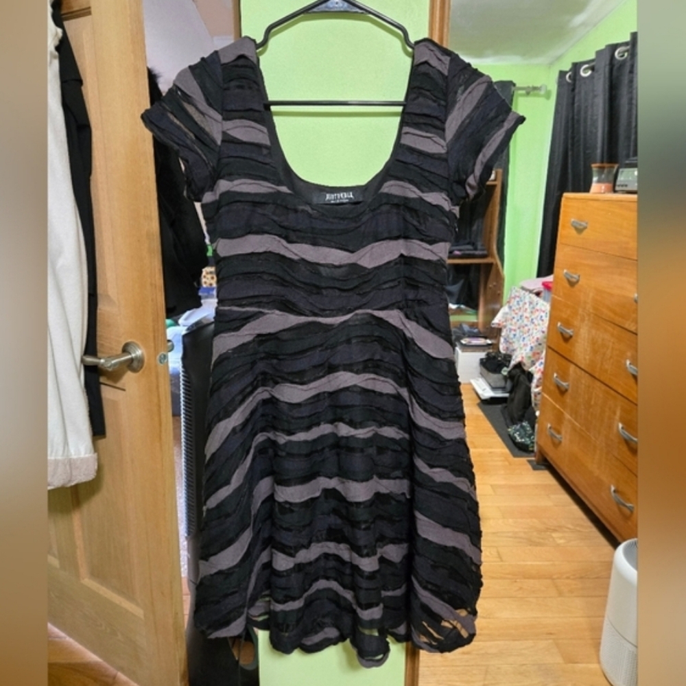 Disturbia - Distortion Mini Skater Dress - Picture 2 of 7
